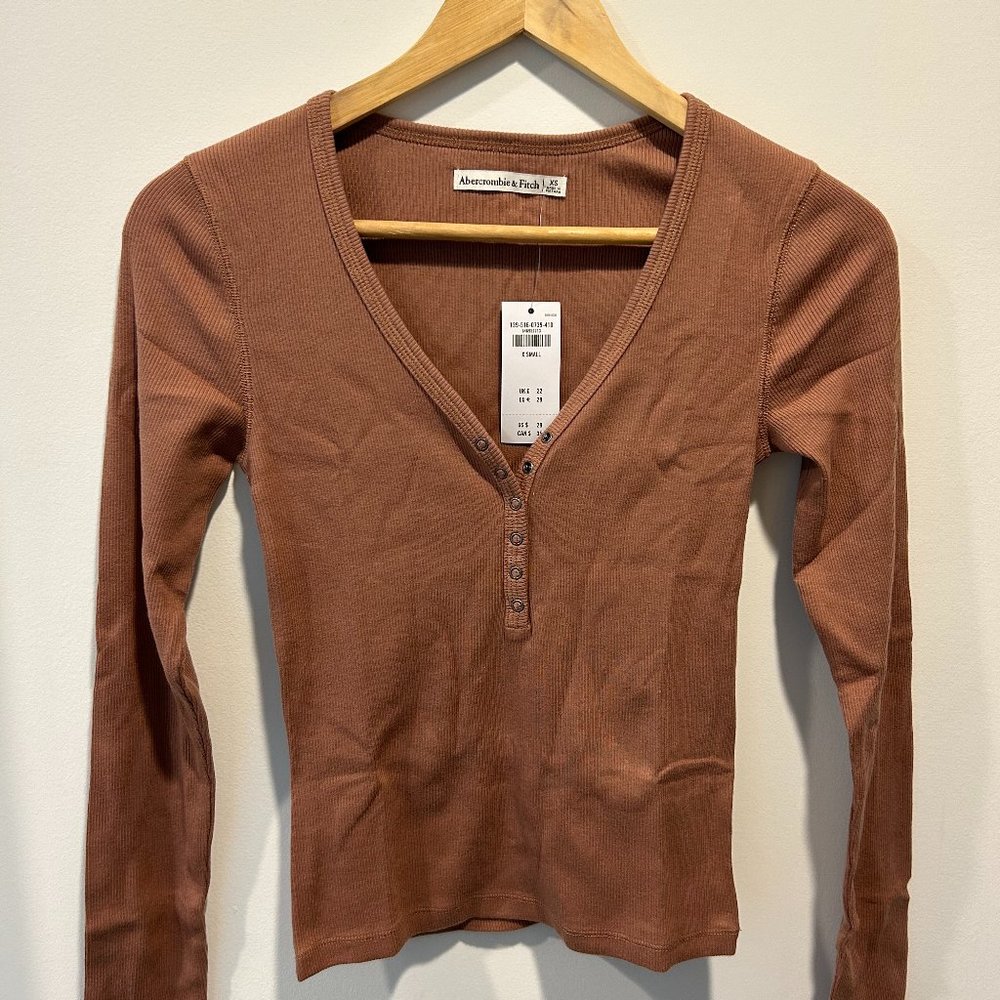 NWT Abercrombie & Fitch Long Sleeve Henley Women's XS